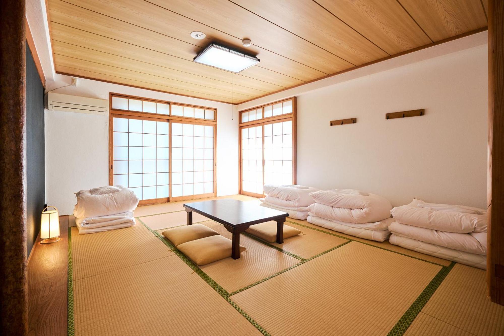 J-Hoppers Lake Biwa Guesthouse Otsu Phòng bức ảnh